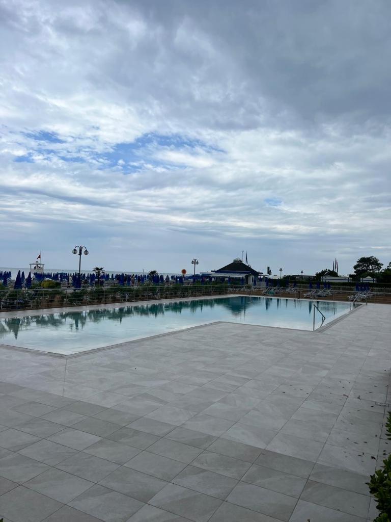 Residence Penelope - Walterigato Apartments Solo Per Famiglie Lido di Jesolo Buitenkant foto