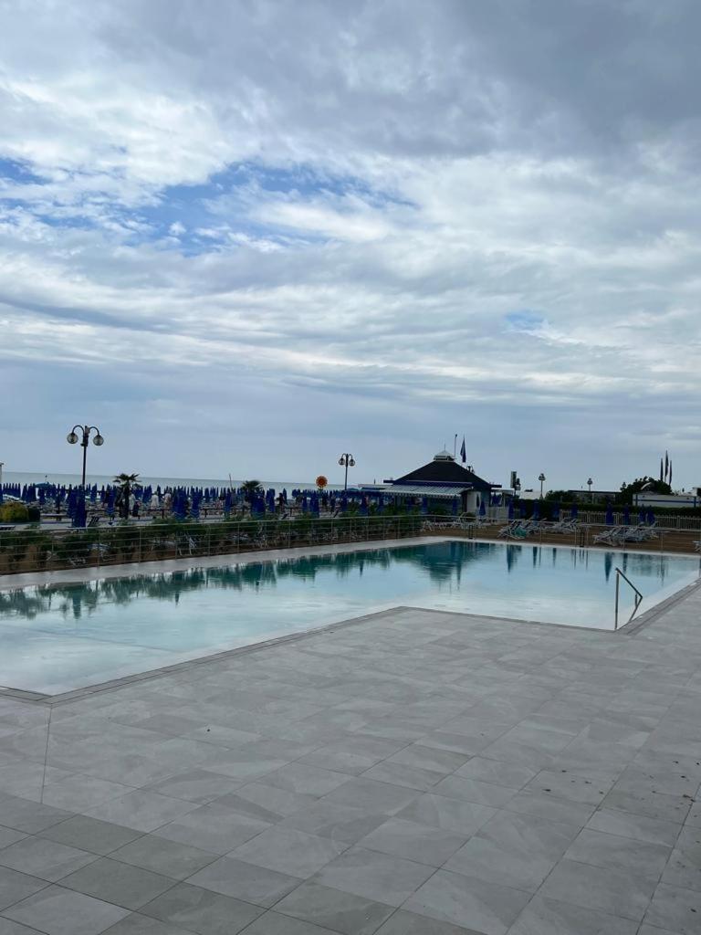 Residence Penelope - Walterigato Apartments Solo Per Famiglie Lido di Jesolo Buitenkant foto